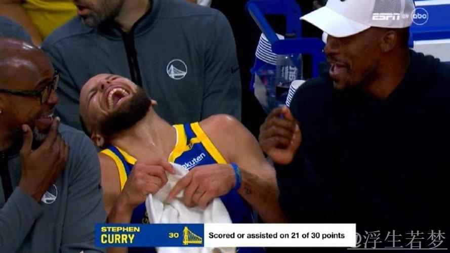 巴特勒传球助攻 库里三分精准命中